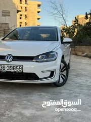  13 Volkswagen E-golf 2019