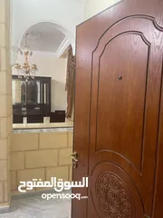  17 شقة مفروشة للإيجار طابق أرضي بام السماق 300 م داخلي 170 م وترس امامي 30 م وحديقة 100م