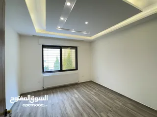  8 شقة طابق شبه ارضي مساحة 231م + حديقه 255م بتشطيبات مميزة - حي الصحابة - رجم عميش - رمضان للاسكان