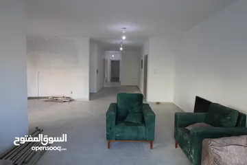  5 للبيع شقق سوبر ديلوكس مع حديقة ومدخل خاص  للبيع