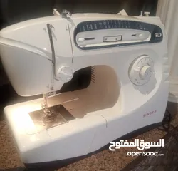  5 ماكينة خياطة سنجر برازيلية بحالة الوكالة