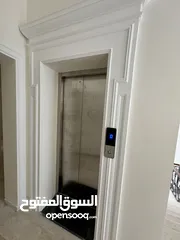  14 فيلا مميزة شبه قصر في اجمل مواقع عبدون بالقرب من السفارة الاميركية