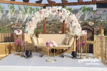  12 كوشات مميزة تنسيقات ورد فاخرة