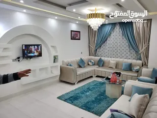  1 شقة للإيجار 5 غرف مساحة واسعة للغرف والصالات صنعاء