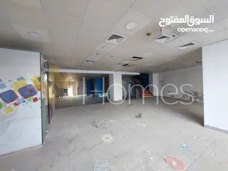  2 معرض يصلح لكافة الاعمال التجارية للبيع في شارع عبدالله غوشه