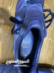  3 حذاء كره قدم للاعب الشهير رونالدينيو الحذاء شبه جديد ويوجد توصيل