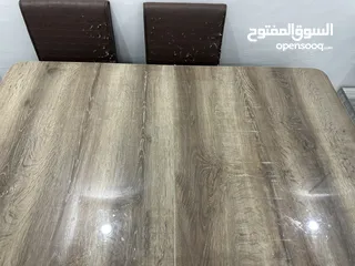  1 سفره من الضجيج بدون كراسي