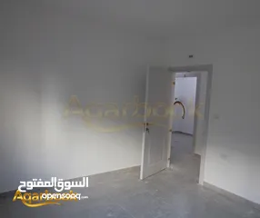  4 شقة أرضية سوبر ديلوكس مع حديقة ومدخل خاص للبيع