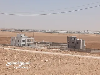  5 أرض للبيع في القسطل قرب شارع المطار