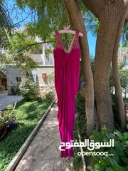  7 فستان طويل رسمي فوشيا اللون مستعمل للبيع size L