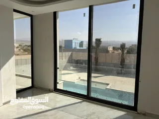  13 شاليه للبيع