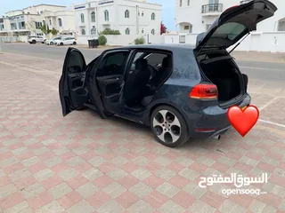  1 volkswagen Golf GTI