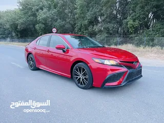  2 Toyota Camry 2021 is a very clean car
