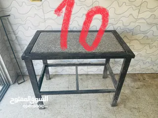  26 عدة مطعم بحالة جيدة جداً للبيع