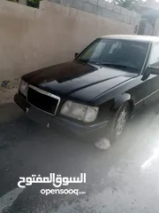  7 للبيع سيارة مرسيدس موديل 1985