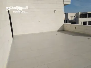  20 اخير مع روف للبيع في عبدون / الرقم المرجعي : 13666