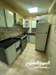  4 غرفتين وصاله ومطبخ وحمامين في بوشر شارع المها