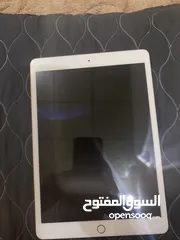  2 ipad 8th generation excellent condition
