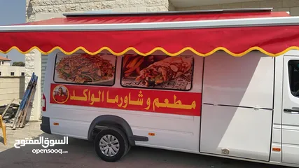  19 باص مرسيدس مفصل مطعم للبيع