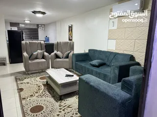  14 شقق مفروشه للايجار من المالك قرب المجمع و التخصصي الرسام مساحات مختلفه من المالك