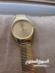  1 ساعة سواتش لون ذهبي وكالة استخدام بسيط للبيع بسعر مغري