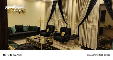  27 شقه ارضيه بشارع الاردن حي المنصور 176متر داخلي وخارجي 100