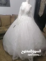  4 بدلات زفاف وخطبة وملون... فساتين زفاف وخطبة وملون وطرحات عروس وتوربان عروس