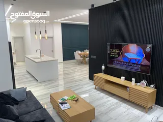  1 شقة مشطبة سوبر ديلكس مع حديقة خارجية للبيع بسعر ممتاز ع الكاش