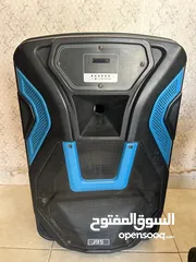  6 مجموعة الكترونيات مستعملة للبيع و جميعهم بحال الجديد من سماعات و مسرح منزلي و كاميرا و غيرها