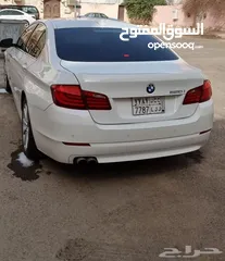  1 بي ام دبليو - ماركة السيارة:bmw نوع السيارة:520i موديل:2013 لون السيارة:ابيض لؤلؤي اللون الداخلي:بيج