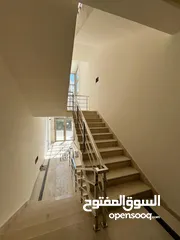  7 شقة فاخره 210 متر في حي الجامعة الاردنية بتشطيبات ومواصفات فخمه