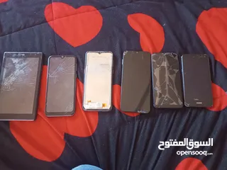  5 اجهزه خلويه مستعمله كلهن شغالات بحاجه الى شاشات عباره عن سبع اجهزه