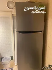  2 bed and fridge