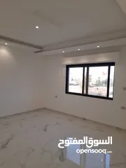  11 شقق جديدة للبيع