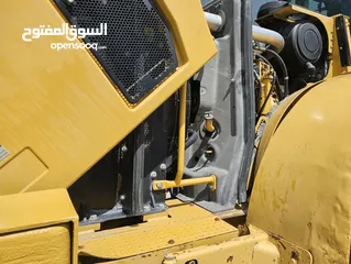  4 لودر كاتربلر 966H بحالة ممتازة للبيع بسعر مغري
