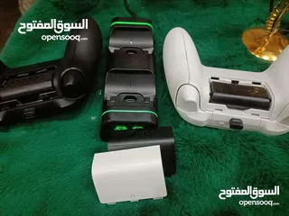  1 2يد تحكم xbox series s مع قاعدة شحن