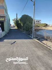  1 عقار ومجمع تجاري للبيع