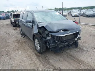  11 Kia Sedona 2018 كارنوال