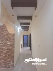  9 شقه فارغه للايجار خلدا
