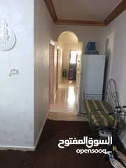  9 شقه استثماريه مؤجره في موقع مميز وبسعر مناسب جدا بداعي السفر من المالك مباشره