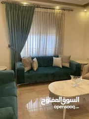  3 طقم كنب مع طاولات مع بردايه مع طاولة سفره ثامن كراسي  شبه وكاله