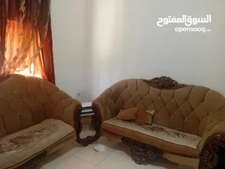  2 كنب مستعمل للبيع بسعر مغوي
