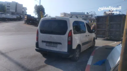  4 بيجو بارتنر للبيع