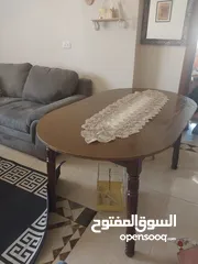 1 طاولة خشب للبيع