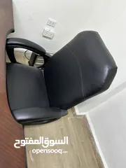  8 اثاث مكتبي كامل للبيع شبه جديد بسعر حرق