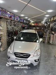  2 جيب كيا كارنز 2009