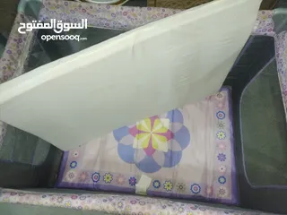  2 تخت اطفال امريكي اصلي مع فرشه بحال الوكاله للبيع بسعر مغري
