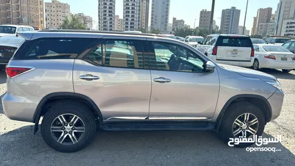  4 Toyota Fortuner 2019