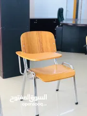  2 مقاعد ملزية