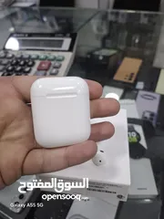  1 Air pods 2 بحالة ممتازة جدا